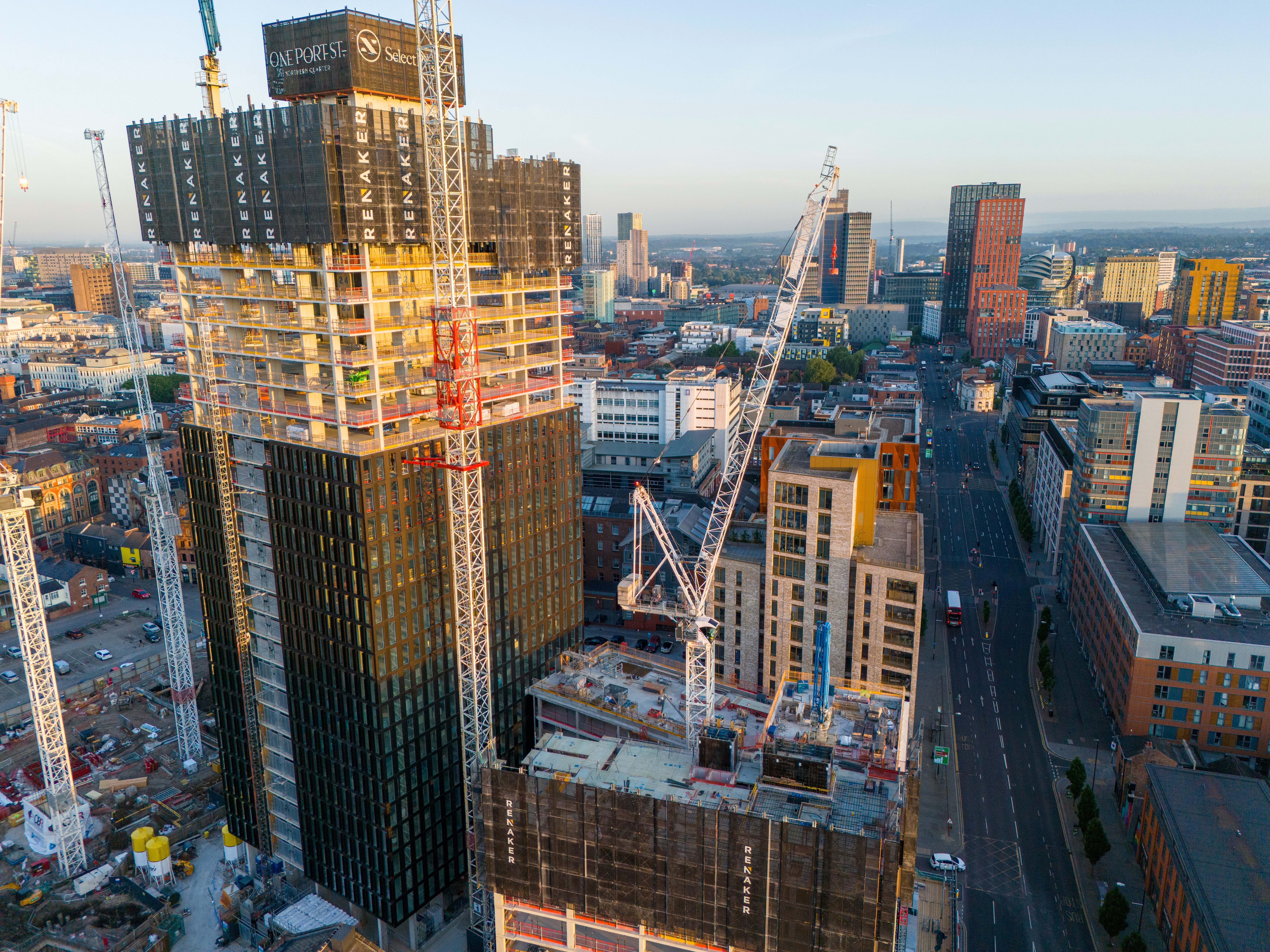 shutterstock_2496928103